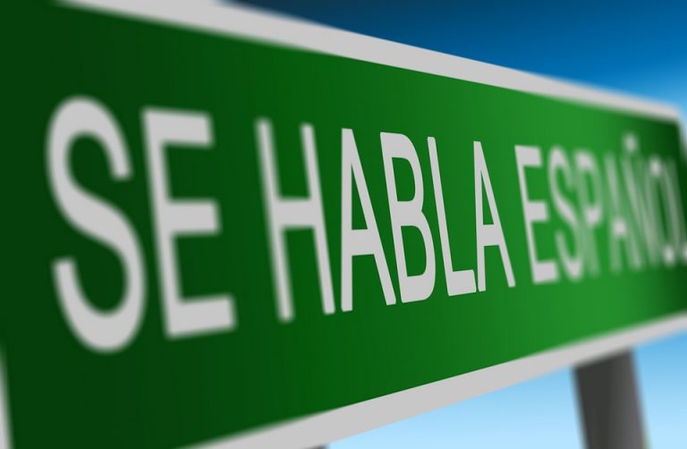 se présenter en espagnol